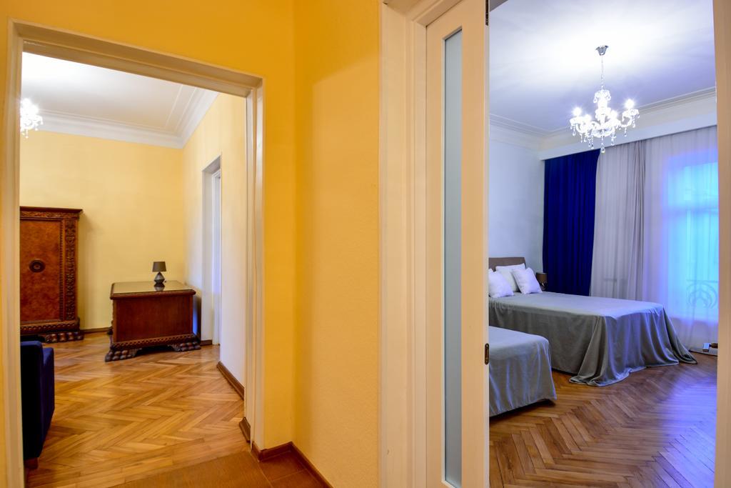Gio'S Apartment Tiflis Exterior foto
